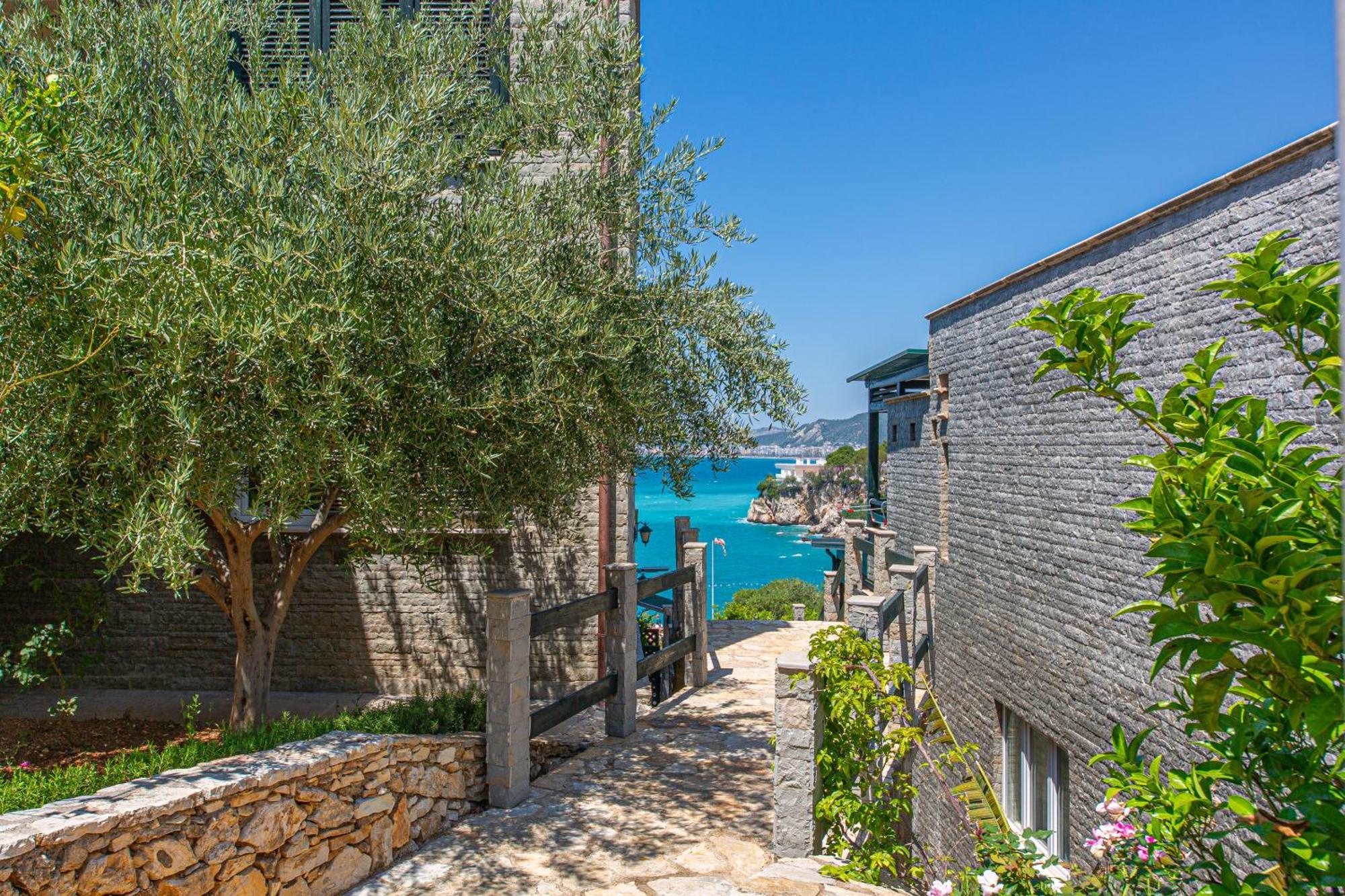 Luxury Villa 2 Vlorë Buitenkant foto